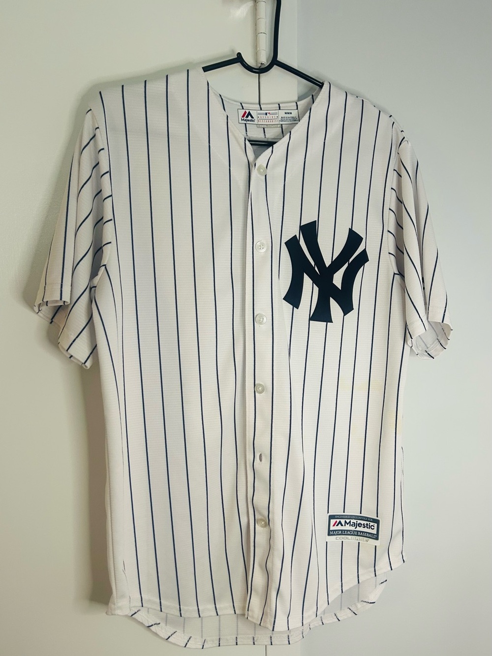 Majestic White and Navy Pinstripe Yankees Jersey M shirt is missing a bottom